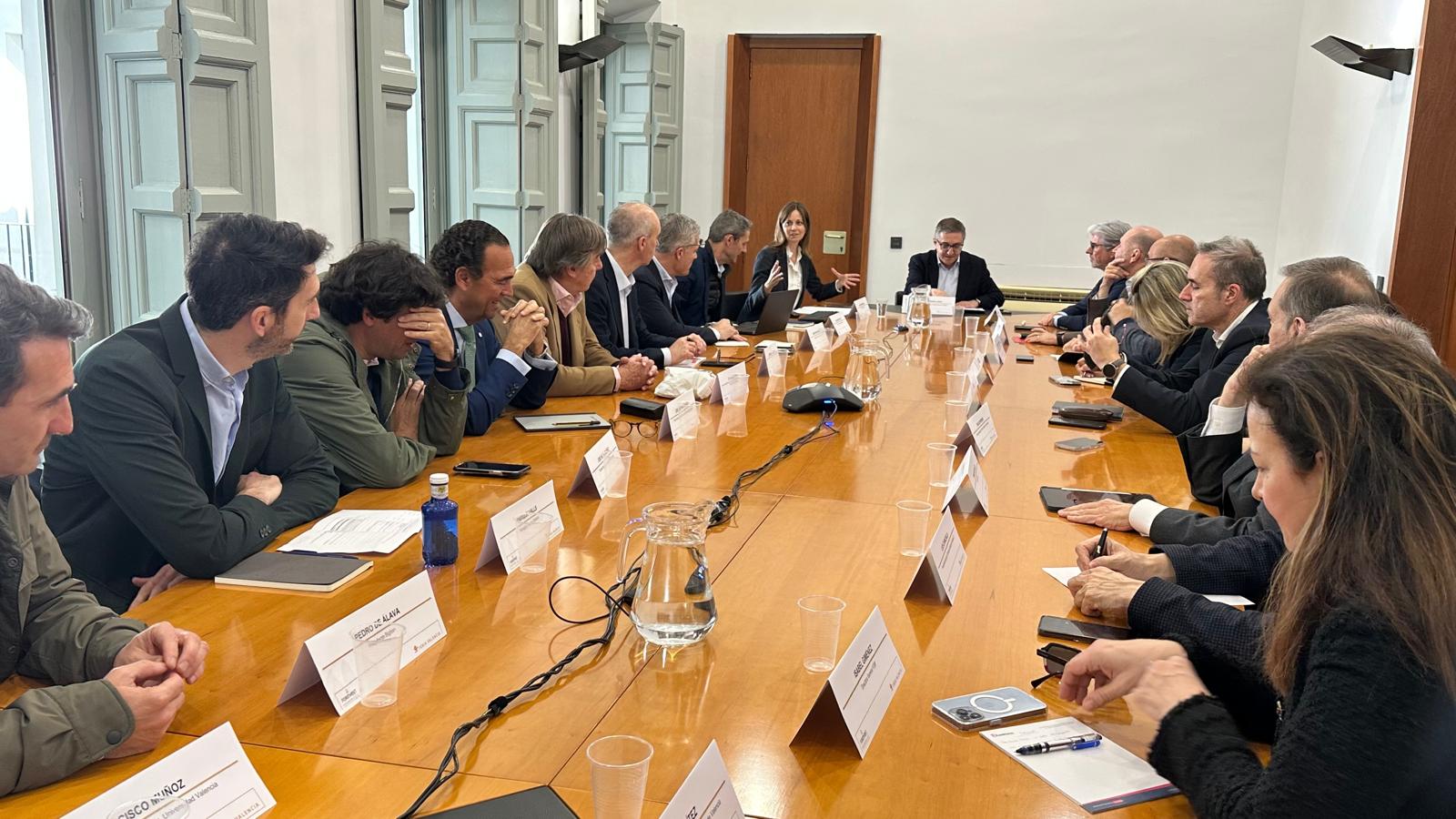 Lee más sobre el artículo José Antonio Rovira preside el Comité Organizador de Forinvest para ultimar la organización del certamen nacional del sector financiero-empresarial